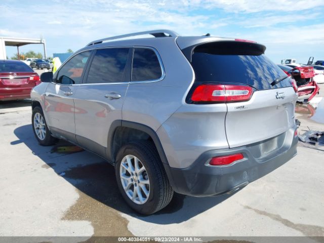 Photo 2 VIN: 1C4PJLCB6JD519039 - JEEP CHEROKEE 