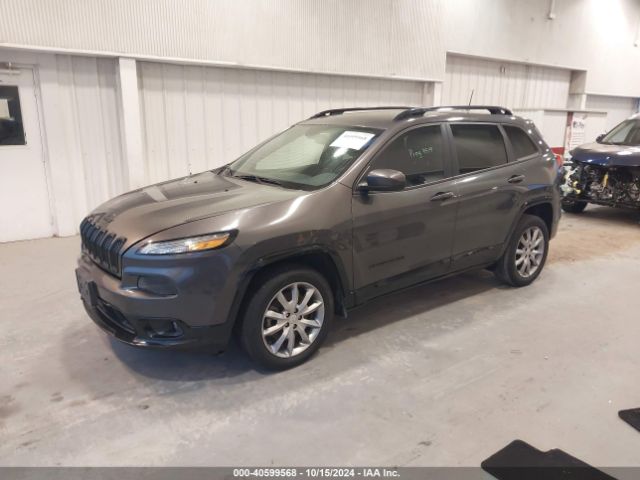 Photo 1 VIN: 1C4PJLCB6JD587731 - JEEP CHEROKEE 