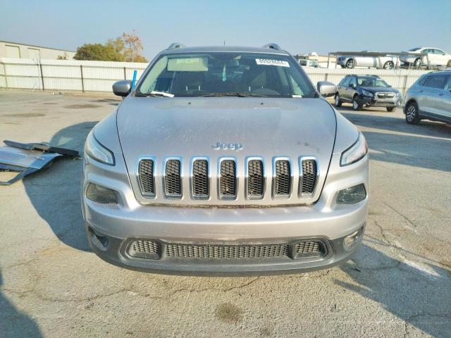 Photo 4 VIN: 1C4PJLCB6JD597059 - JEEP CHEROKEE L 