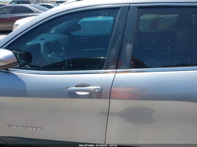 Photo 13 VIN: 1C4PJLCB6KD145744 - JEEP CHEROKEE 