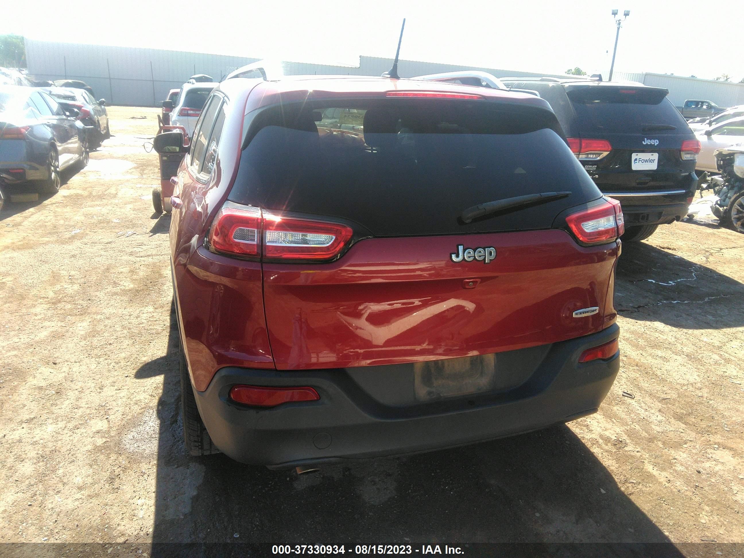 Photo 16 VIN: 1C4PJLCB7FW689583 - JEEP CHEROKEE 