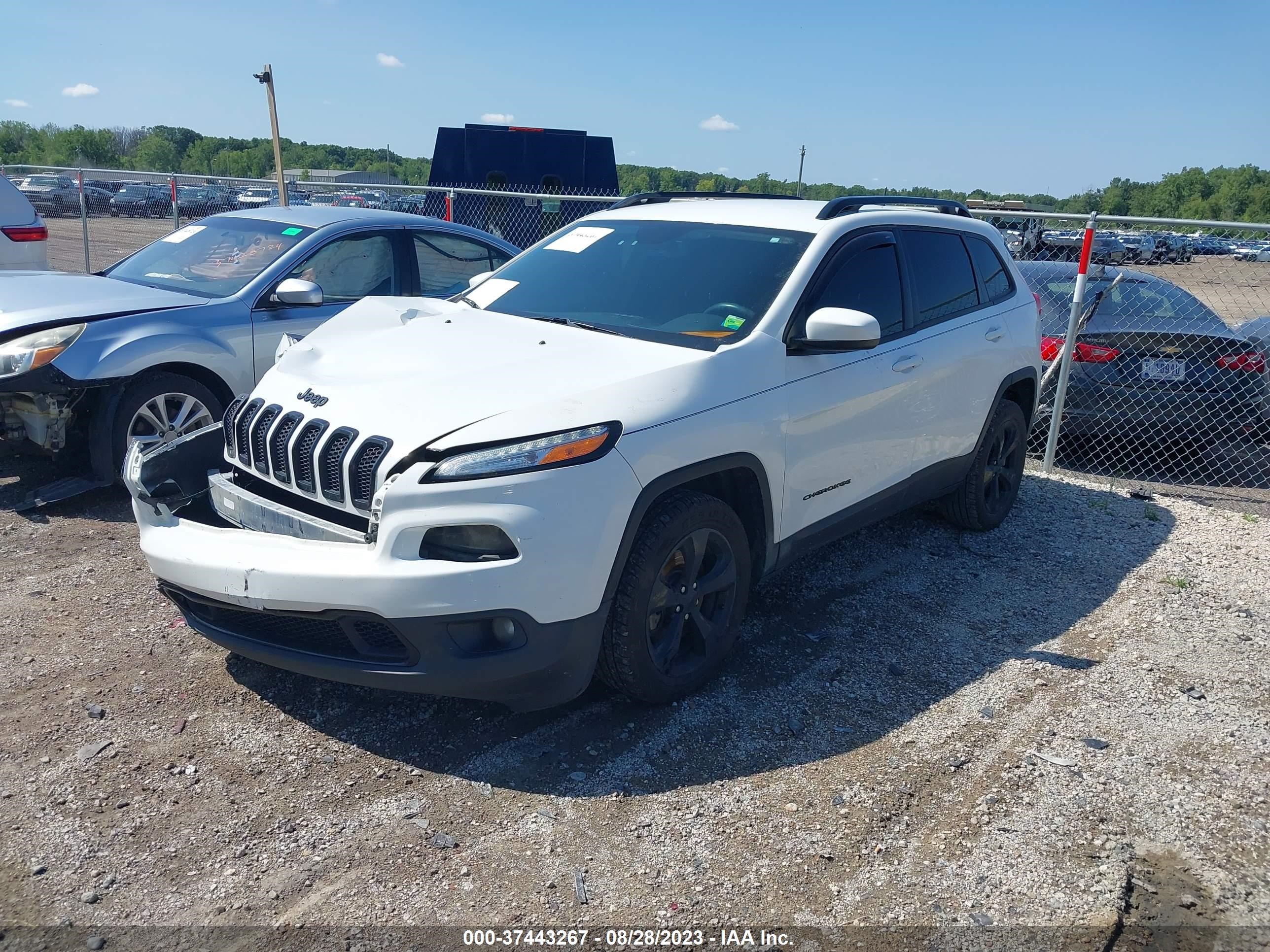 Photo 1 VIN: 1C4PJLCB7GW114000 - JEEP CHEROKEE 