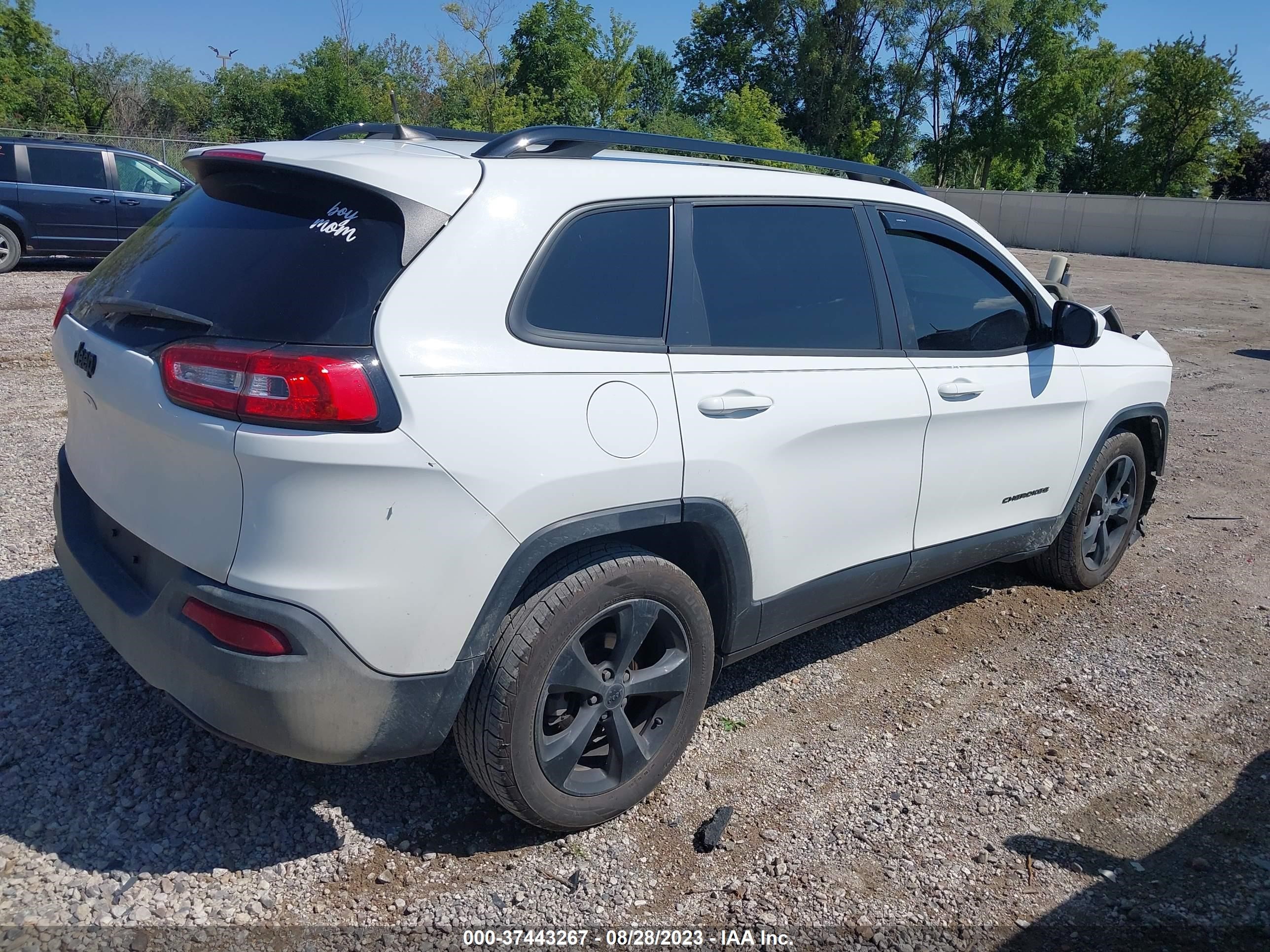 Photo 3 VIN: 1C4PJLCB7GW114000 - JEEP CHEROKEE 