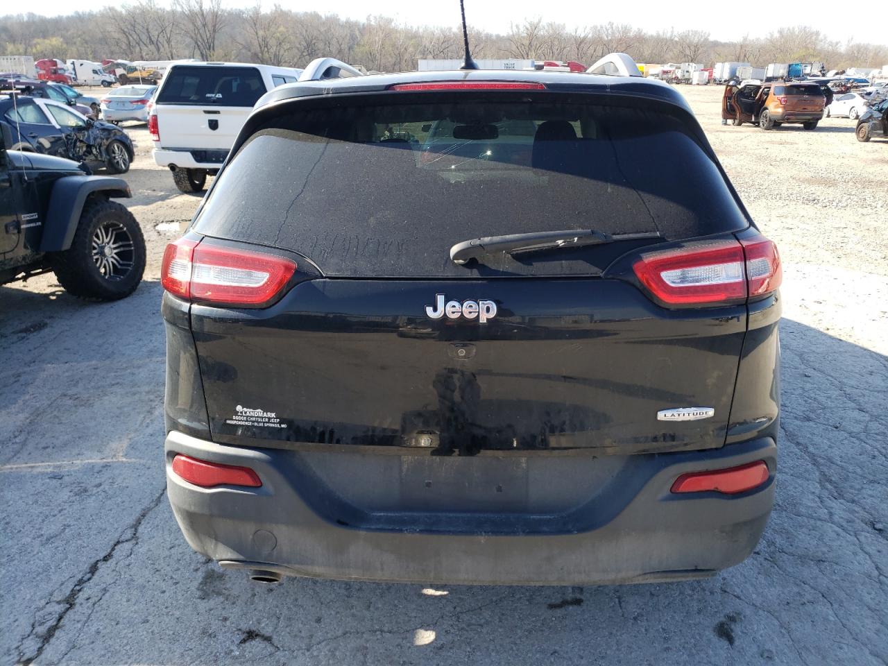 Photo 5 VIN: 1C4PJLCB7JD553894 - JEEP GRAND CHEROKEE 