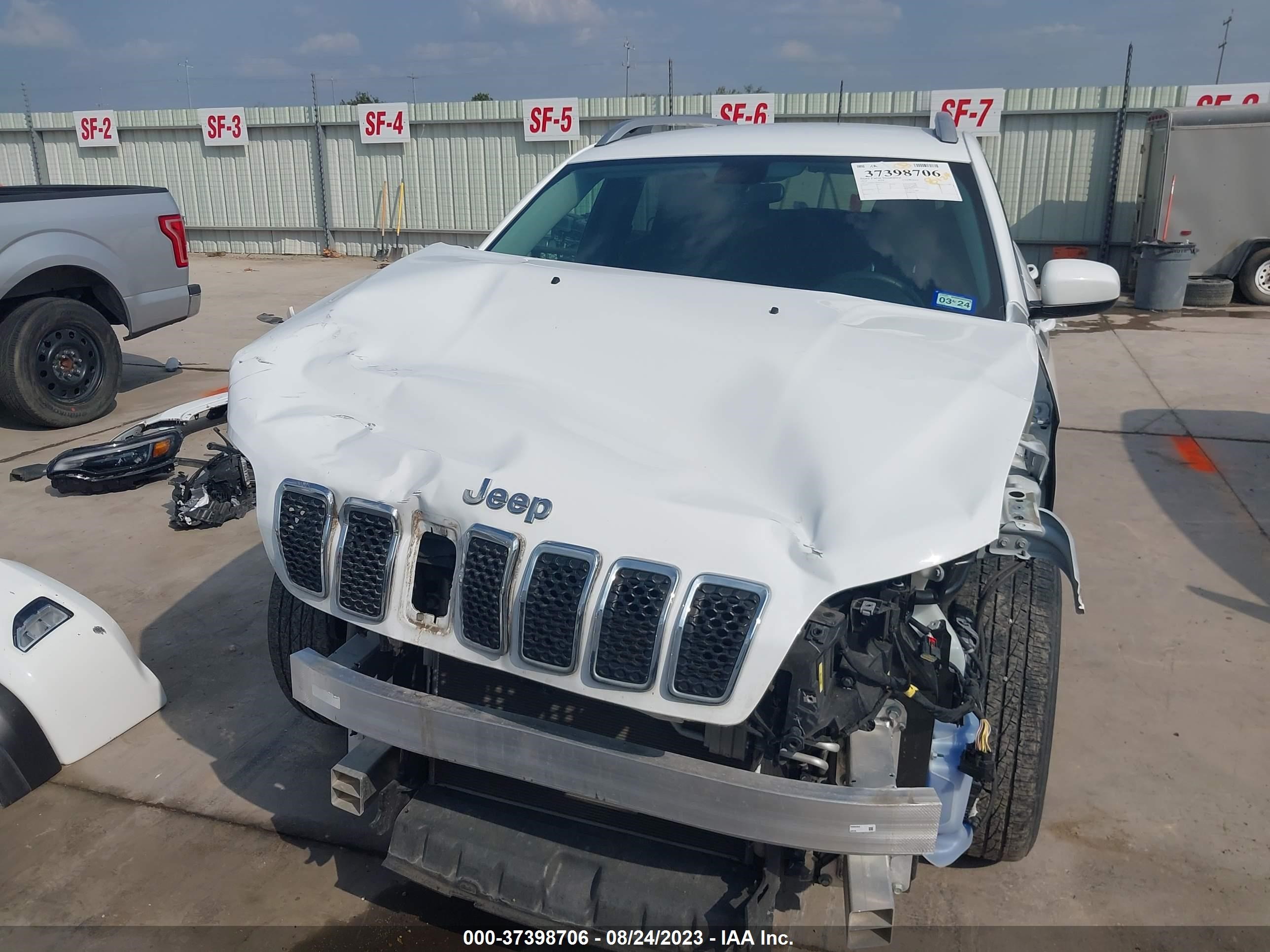 Photo 12 VIN: 1C4PJLCB7KD203571 - JEEP CHEROKEE 