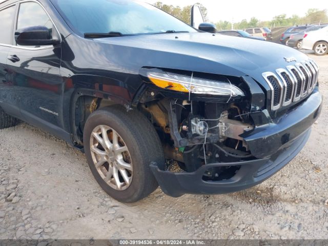 Photo 5 VIN: 1C4PJLCB8EW205323 - JEEP CHEROKEE 