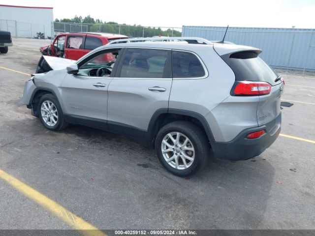 Photo 2 VIN: 1C4PJLCB8JD596124 - JEEP CHEROKEE 