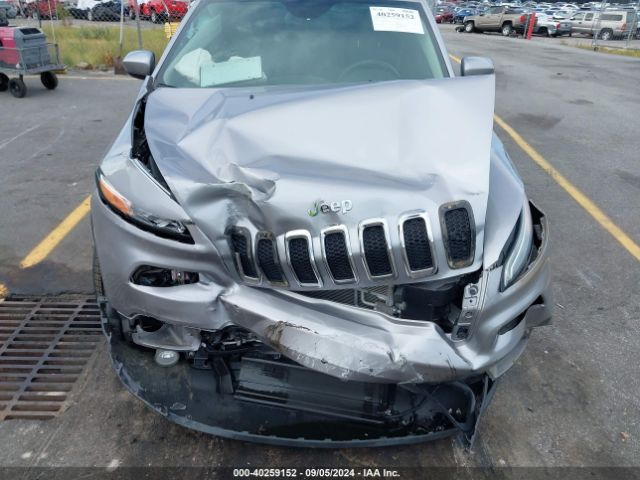 Photo 5 VIN: 1C4PJLCB8JD596124 - JEEP CHEROKEE 