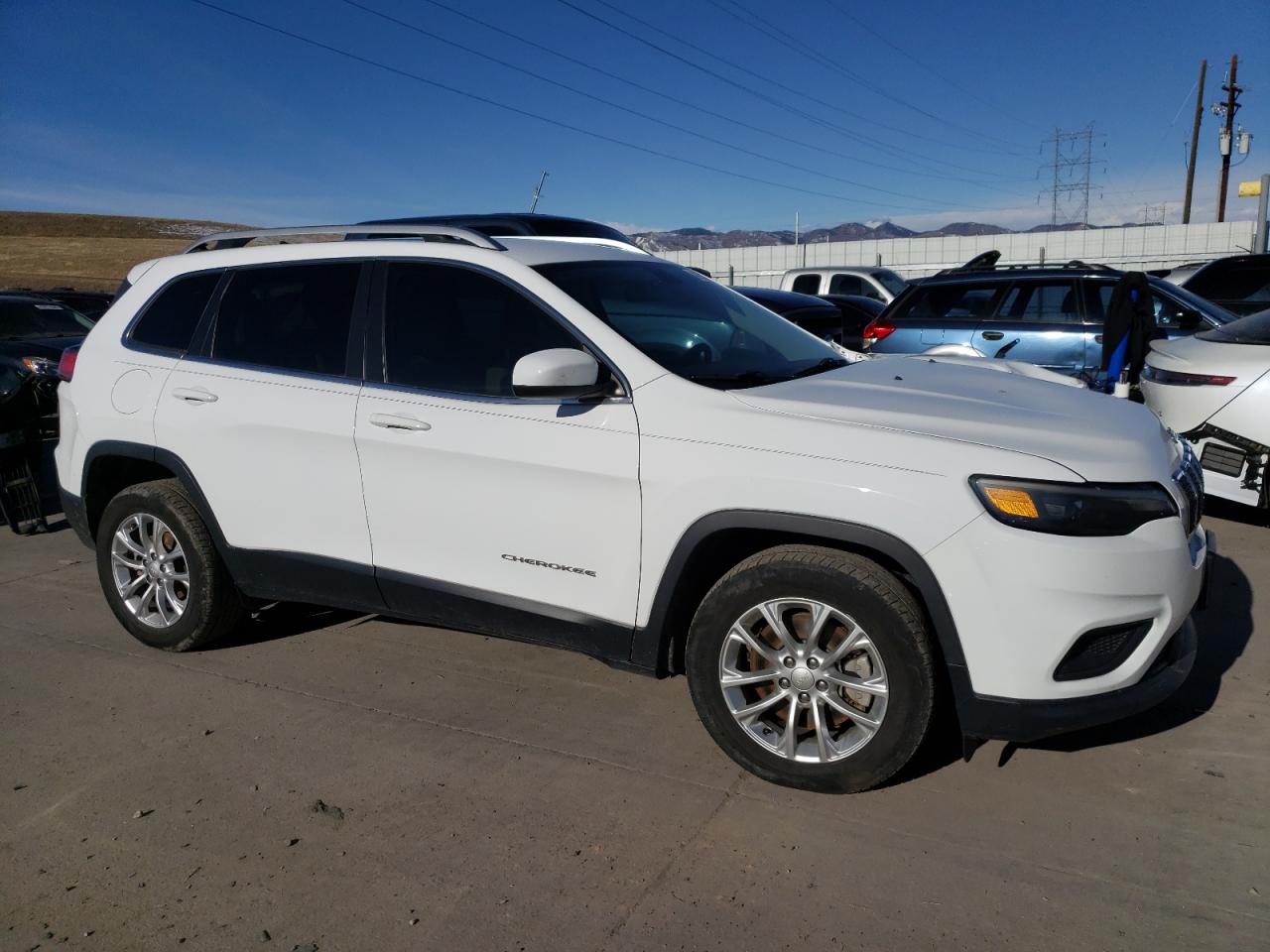 Photo 3 VIN: 1C4PJLCB8KD172010 - JEEP GRAND CHEROKEE 