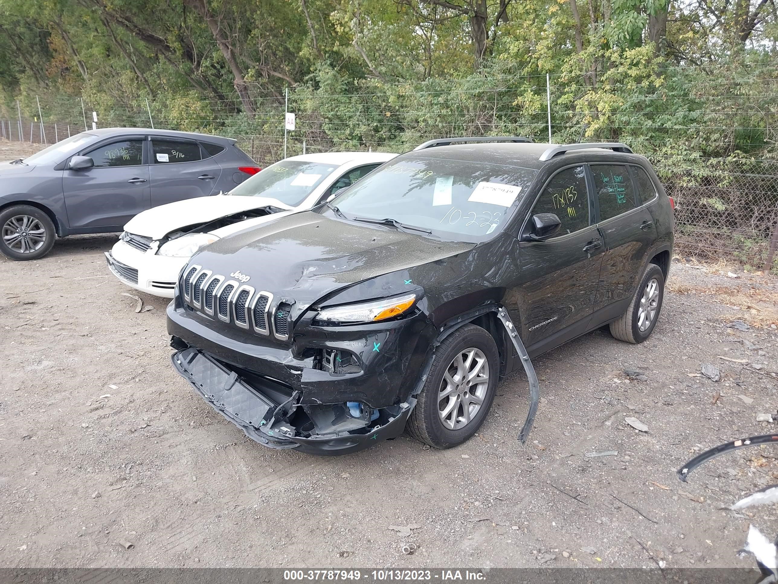 Photo 1 VIN: 1C4PJLCB9FW560776 - JEEP CHEROKEE 