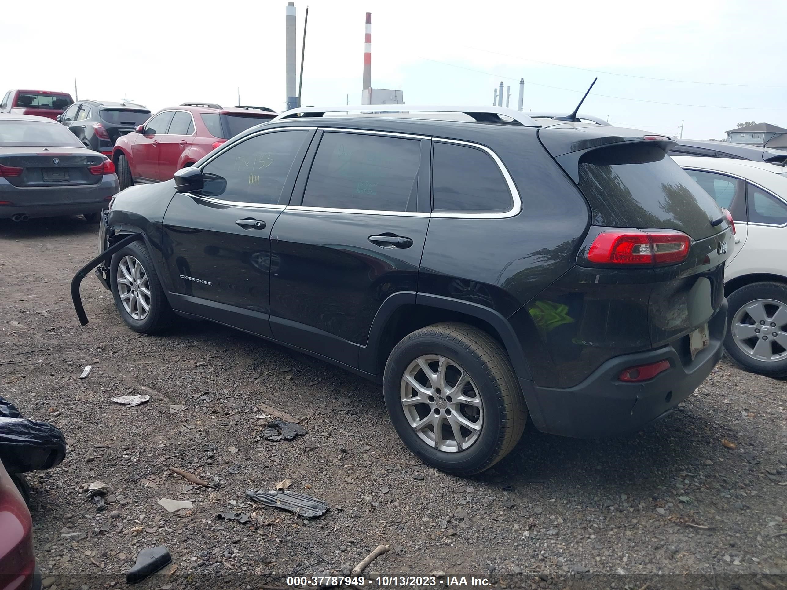 Photo 2 VIN: 1C4PJLCB9FW560776 - JEEP CHEROKEE 