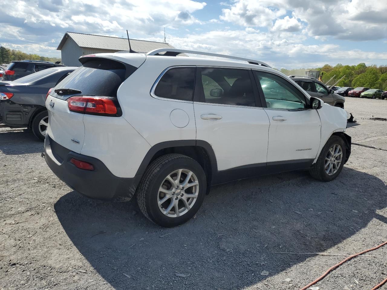 Photo 2 VIN: 1C4PJLCB9HD216508 - JEEP GRAND CHEROKEE 