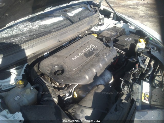 Photo 9 VIN: 1C4PJLCB9HW653199 - JEEP CHEROKEE 