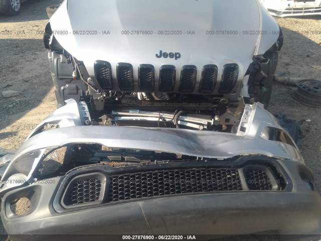 Photo 5 VIN: 1C4PJLCB9JD540340 - JEEP CHEROKEE 