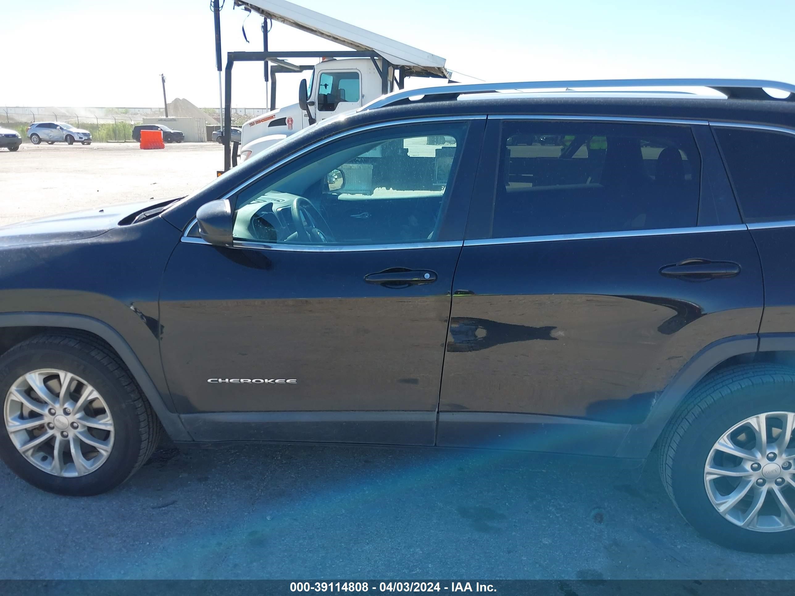 Photo 12 VIN: 1C4PJLCB9KD175725 - JEEP CHEROKEE 