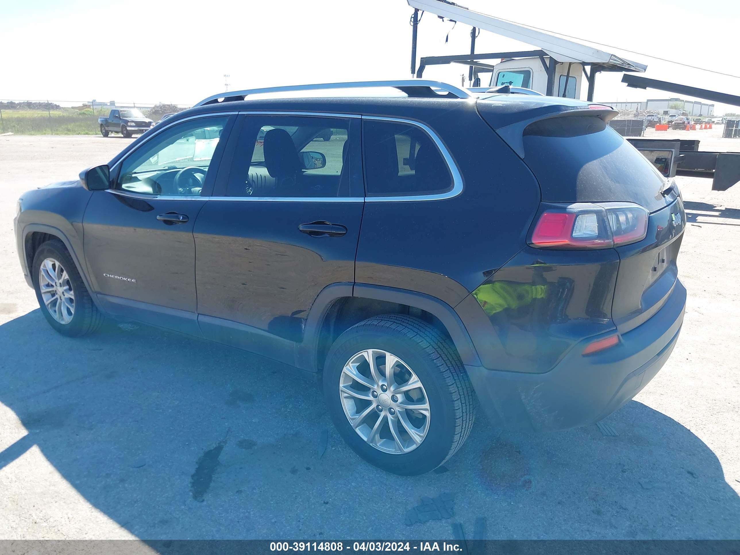 Photo 2 VIN: 1C4PJLCB9KD175725 - JEEP CHEROKEE 