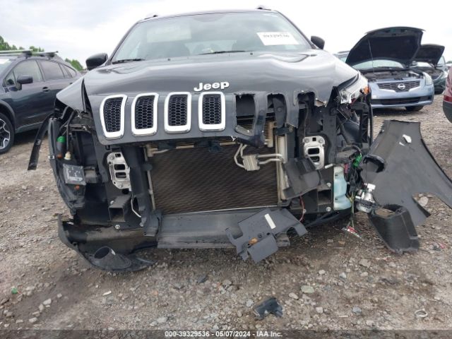 Photo 5 VIN: 1C4PJLCBXJD615319 - JEEP CHEROKEE 