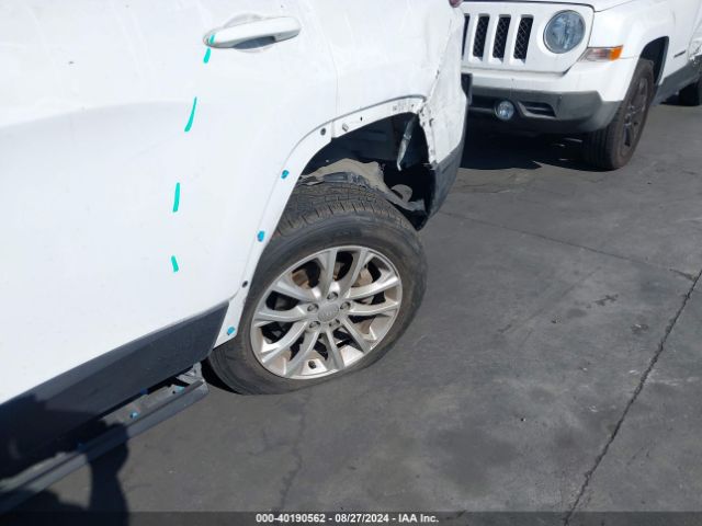 Photo 5 VIN: 1C4PJLCBXKD490601 - JEEP CHEROKEE 