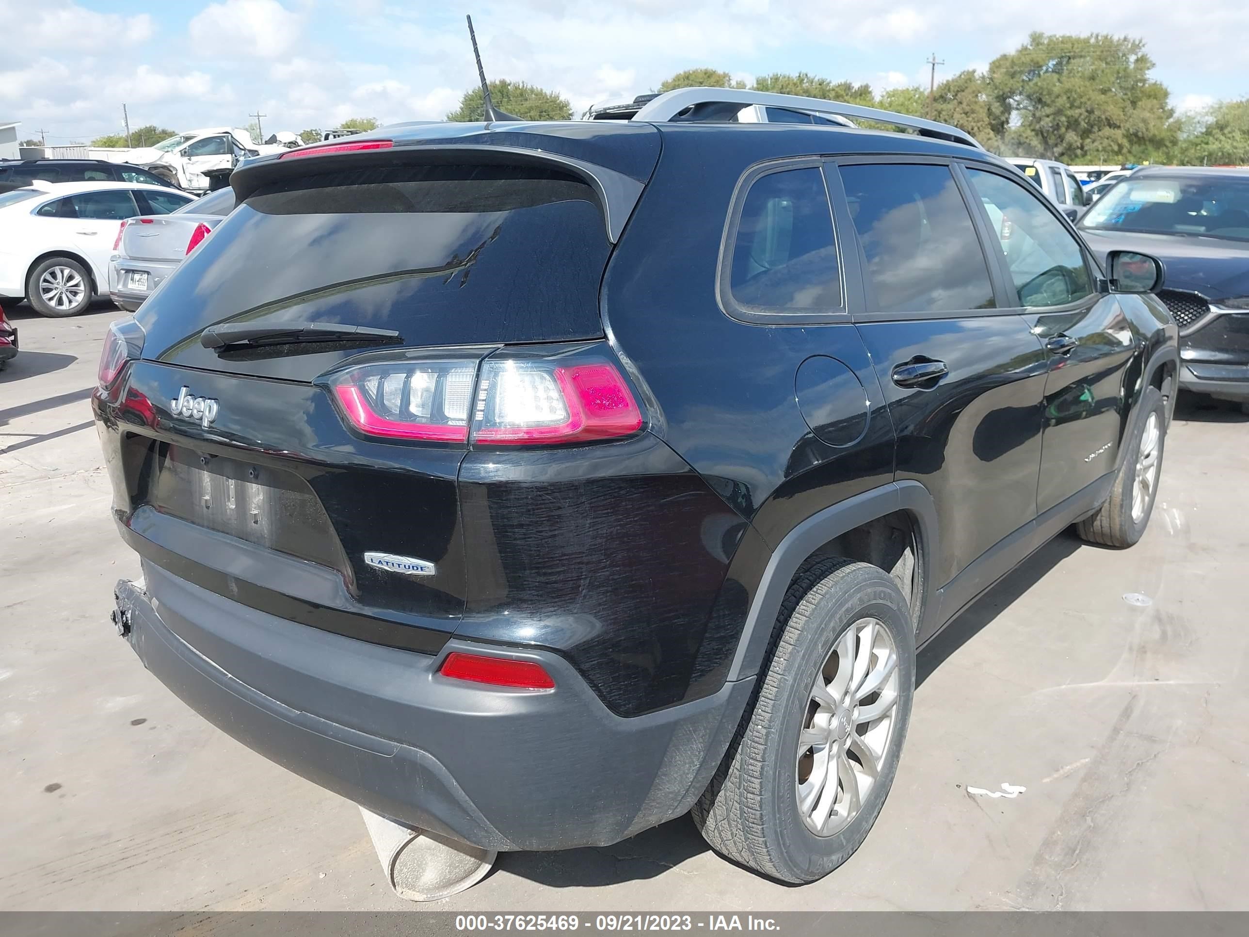 Photo 3 VIN: 1C4PJLCBXLD639493 - JEEP CHEROKEE 