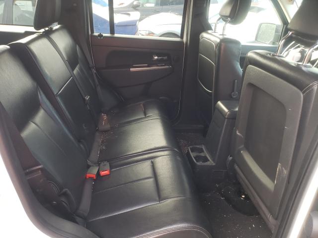 Photo 5 VIN: 1C4PJLCK7CW121085 - JEEP LIBERTY LI 