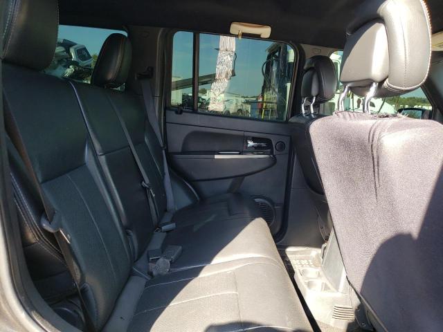 Photo 5 VIN: 1C4PJLCK7CW146374 - JEEP LIBERTY LI 