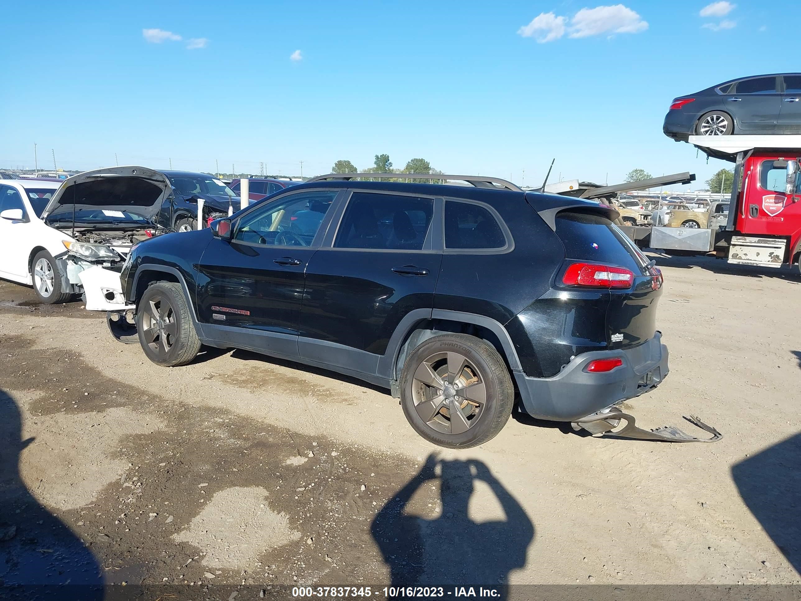 Photo 2 VIN: 1C4PJLCS1HW549600 - JEEP CHEROKEE 