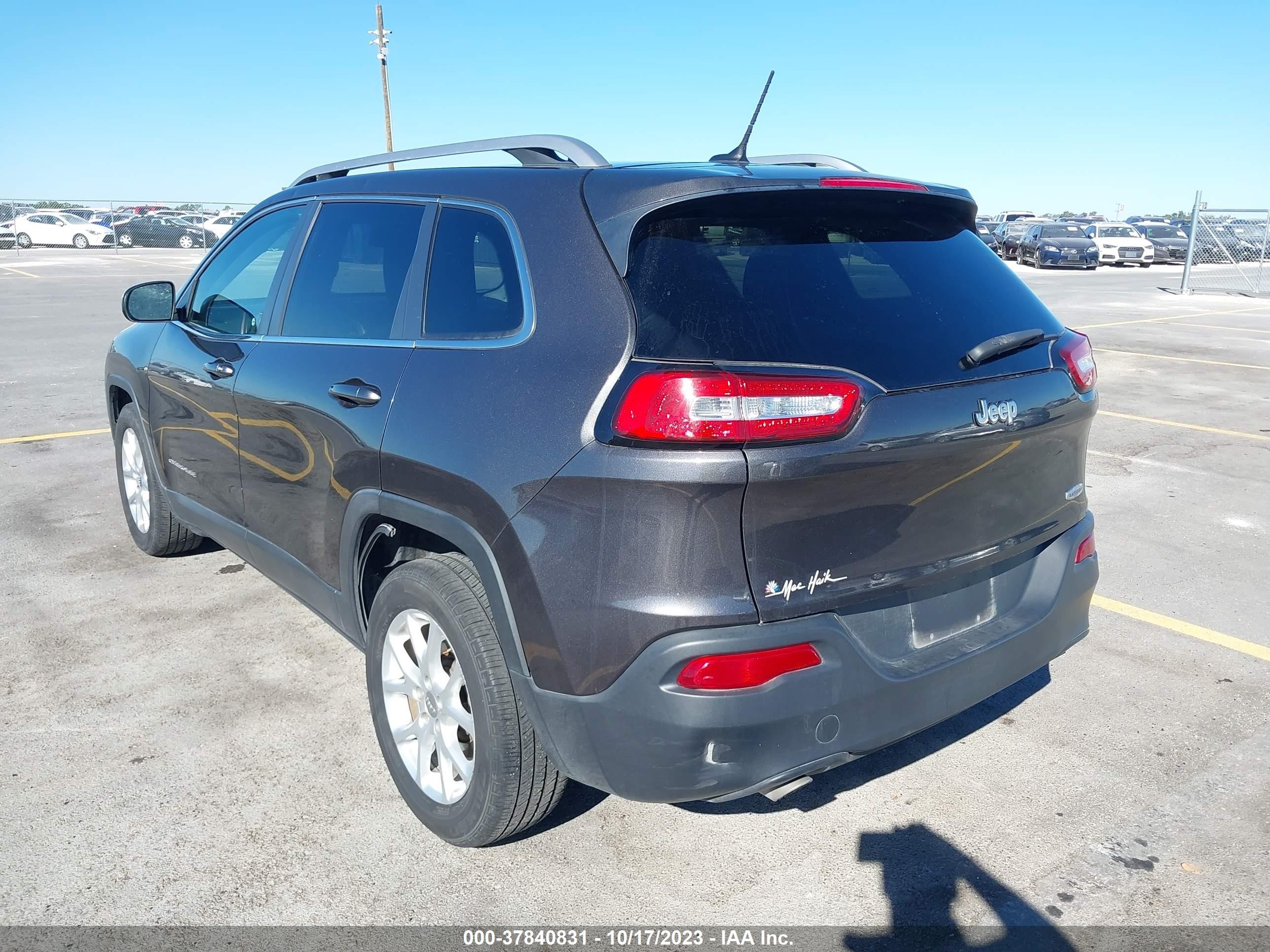 Photo 2 VIN: 1C4PJLCS4EW228436 - JEEP CHEROKEE 