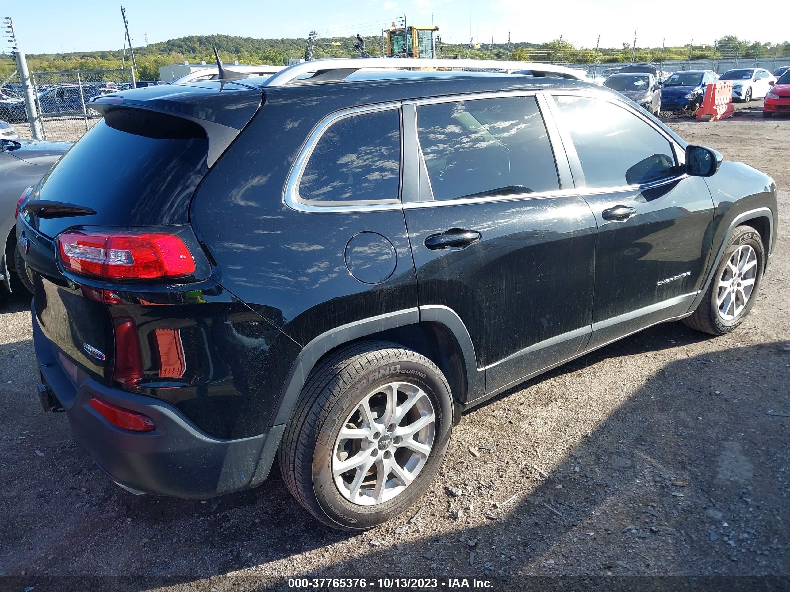 Photo 3 VIN: 1C4PJLCS4HW586141 - JEEP CHEROKEE 