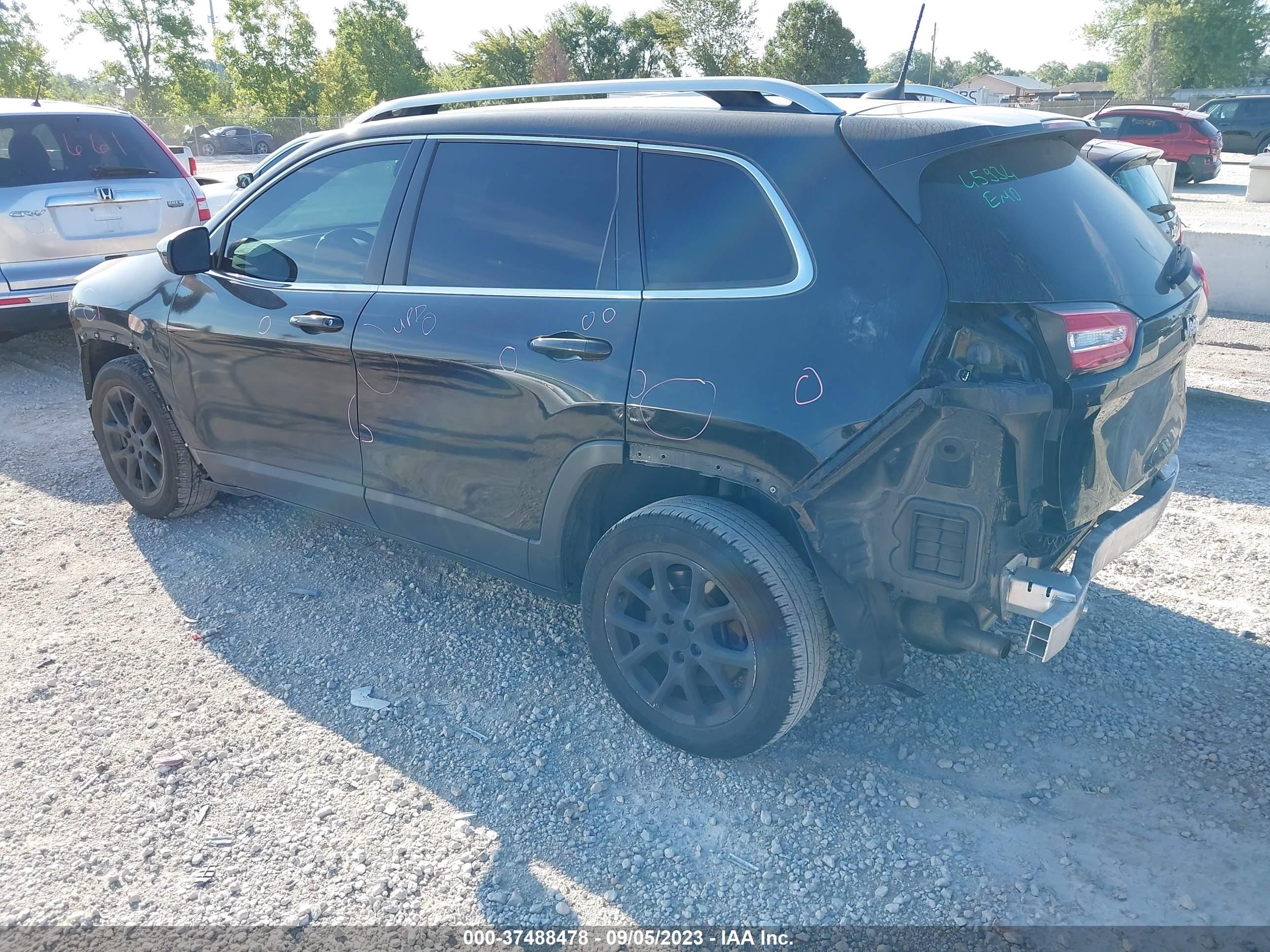 Photo 13 VIN: 1C4PJLCS6GW257536 - JEEP CHEROKEE 