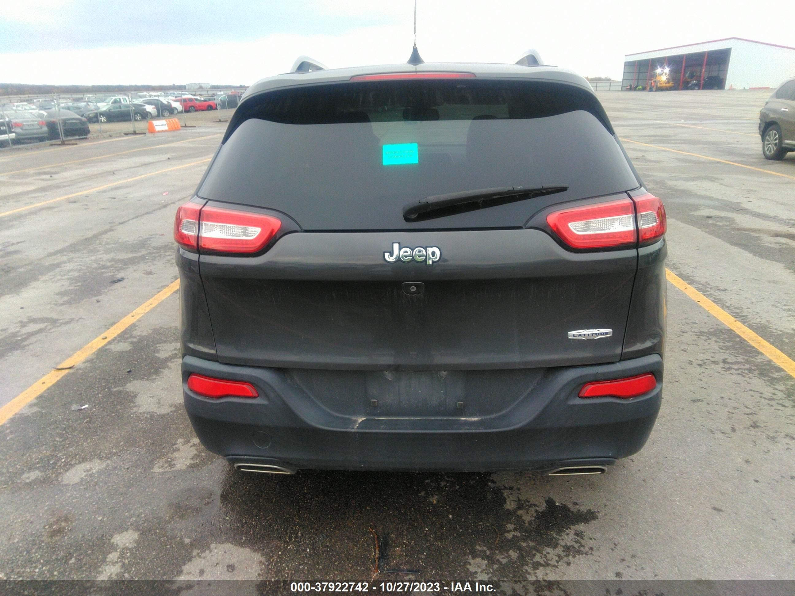 Photo 15 VIN: 1C4PJLCS8GW212386 - JEEP CHEROKEE 