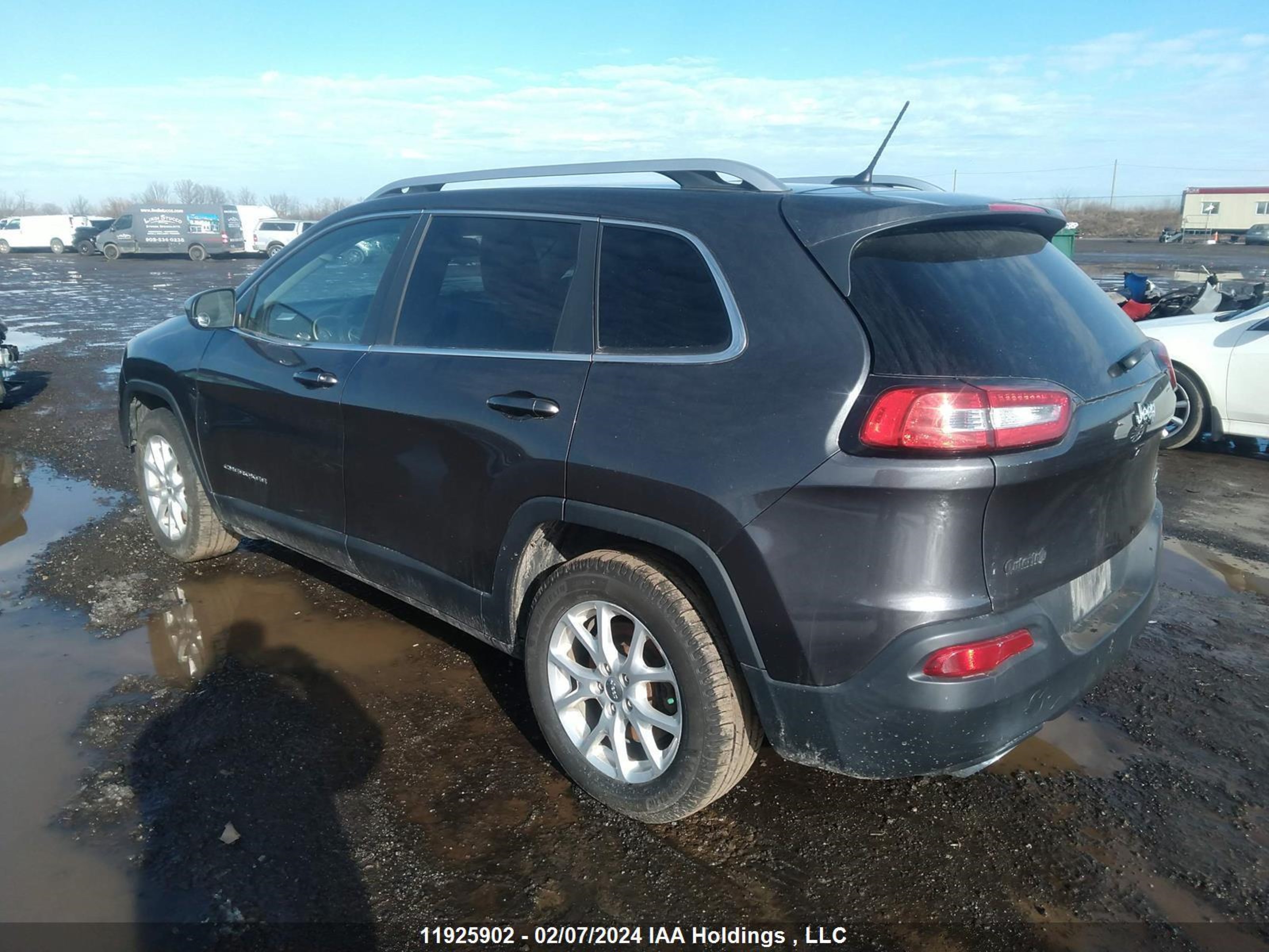 Photo 2 VIN: 1C4PJLCS9FW547994 - JEEP CHEROKEE 