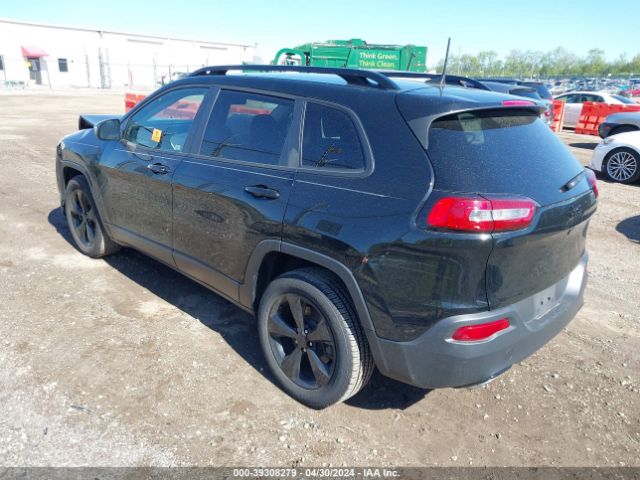 Photo 2 VIN: 1C4PJLCX1JD621232 - JEEP CHEROKEE 