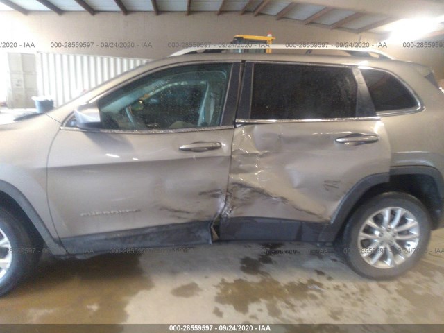 Photo 5 VIN: 1C4PJLCX3KD111224 - JEEP CHEROKEE 