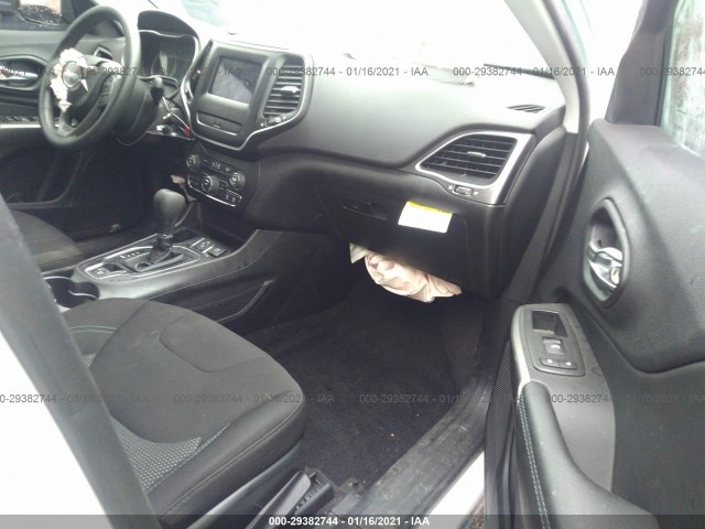 Photo 4 VIN: 1C4PJLCX9KD206399 - JEEP CHEROKEE 