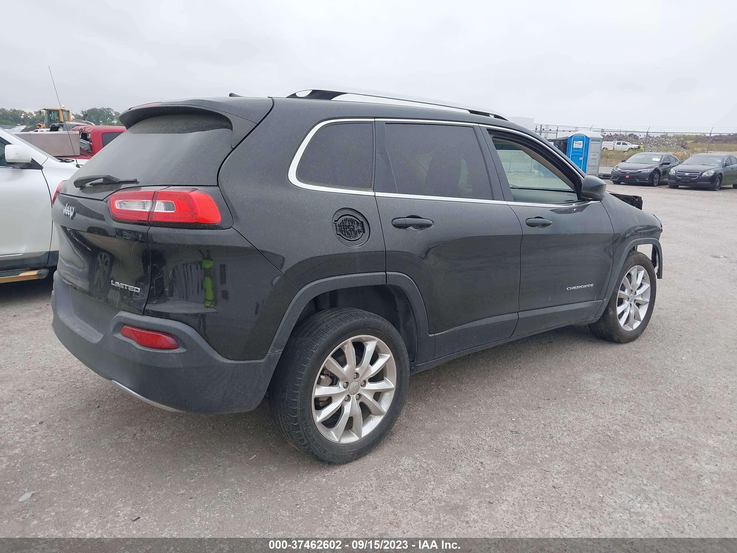 Photo 3 VIN: 1C4PJLDB0GW164736 - JEEP CHEROKEE 