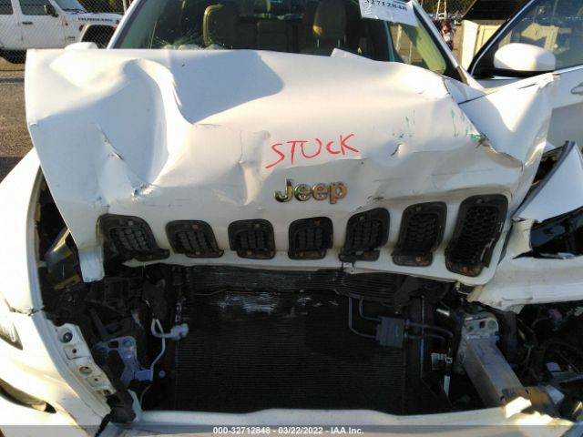 Photo 9 VIN: 1C4PJLDB2GW257208 - JEEP CHEROKEE 