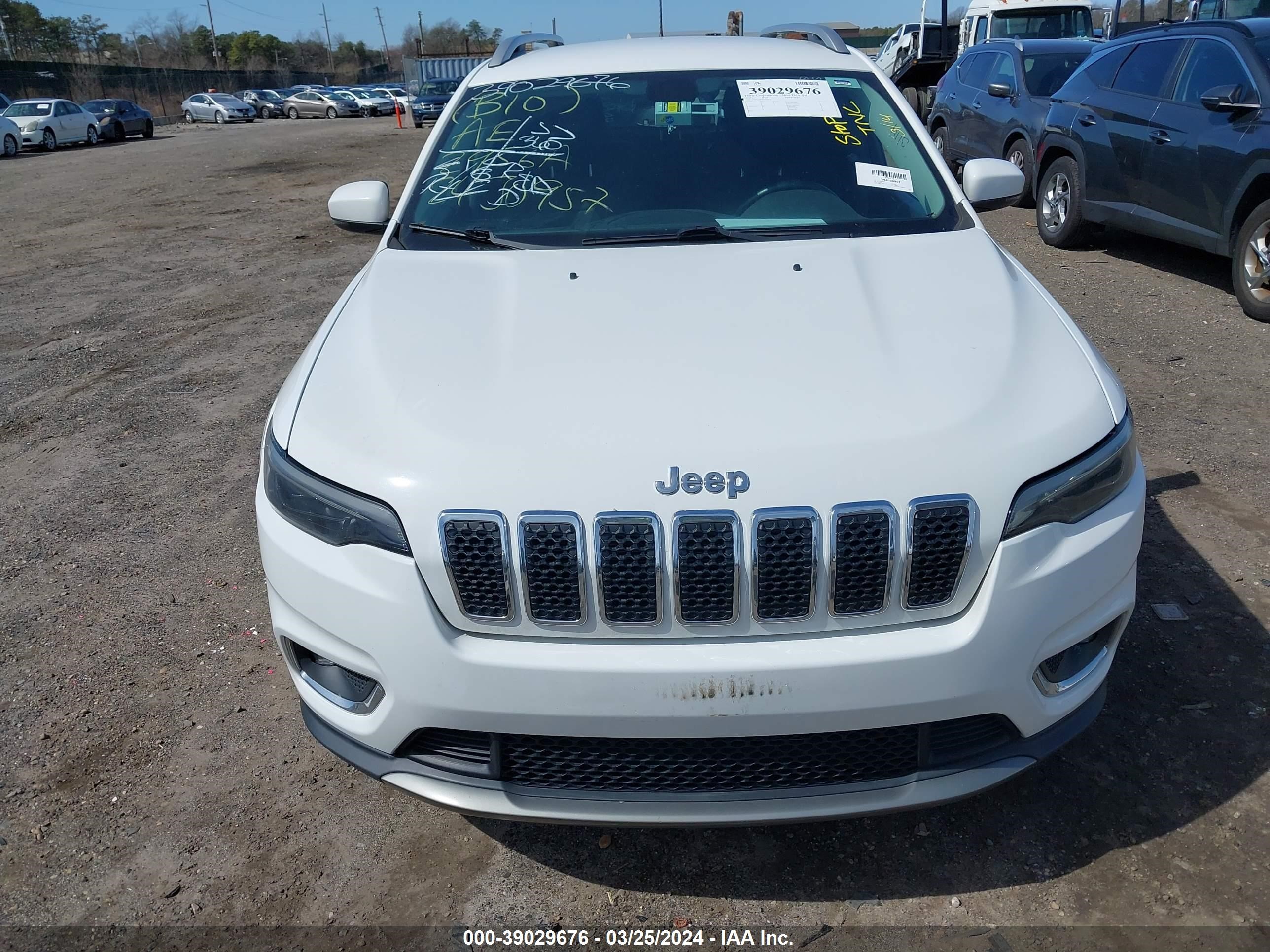 Photo 11 VIN: 1C4PJLDB3KD144193 - JEEP CHEROKEE 