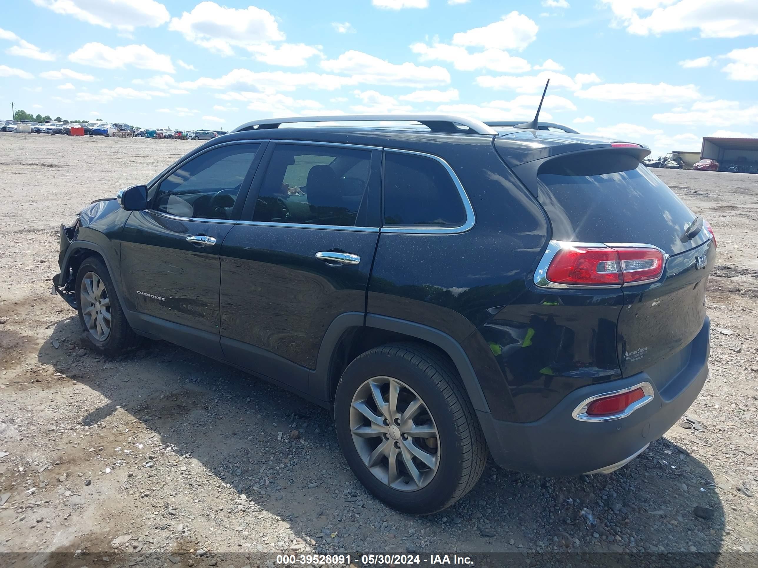 Photo 2 VIN: 1C4PJLDX2JD503334 - JEEP CHEROKEE 