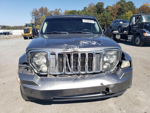 Photo 4 VIN: 1C4PJLFK1CW141716 - JEEP LIBERTY 