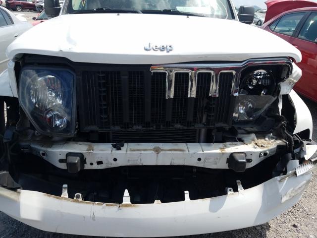 Photo 8 VIN: 1C4PJLFK8CW109460 - JEEP LIBERTY JE 