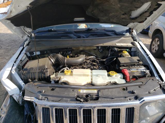 Photo 6 VIN: 1C4PJLFK8CW155113 - JEEP LIBERTY JE 