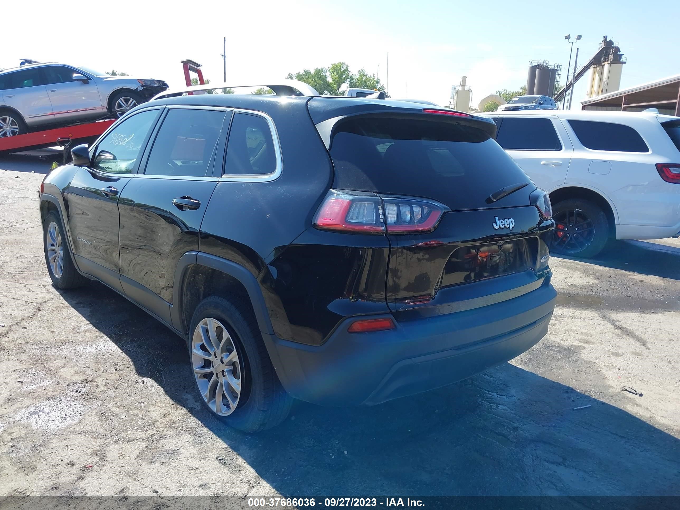 Photo 2 VIN: 1C4PJLLB0KD154617 - JEEP CHEROKEE 