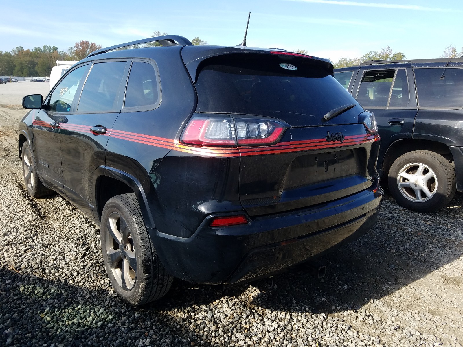 Photo 2 VIN: 1C4PJLLB5KD369913 - JEEP CHEROKEE L 