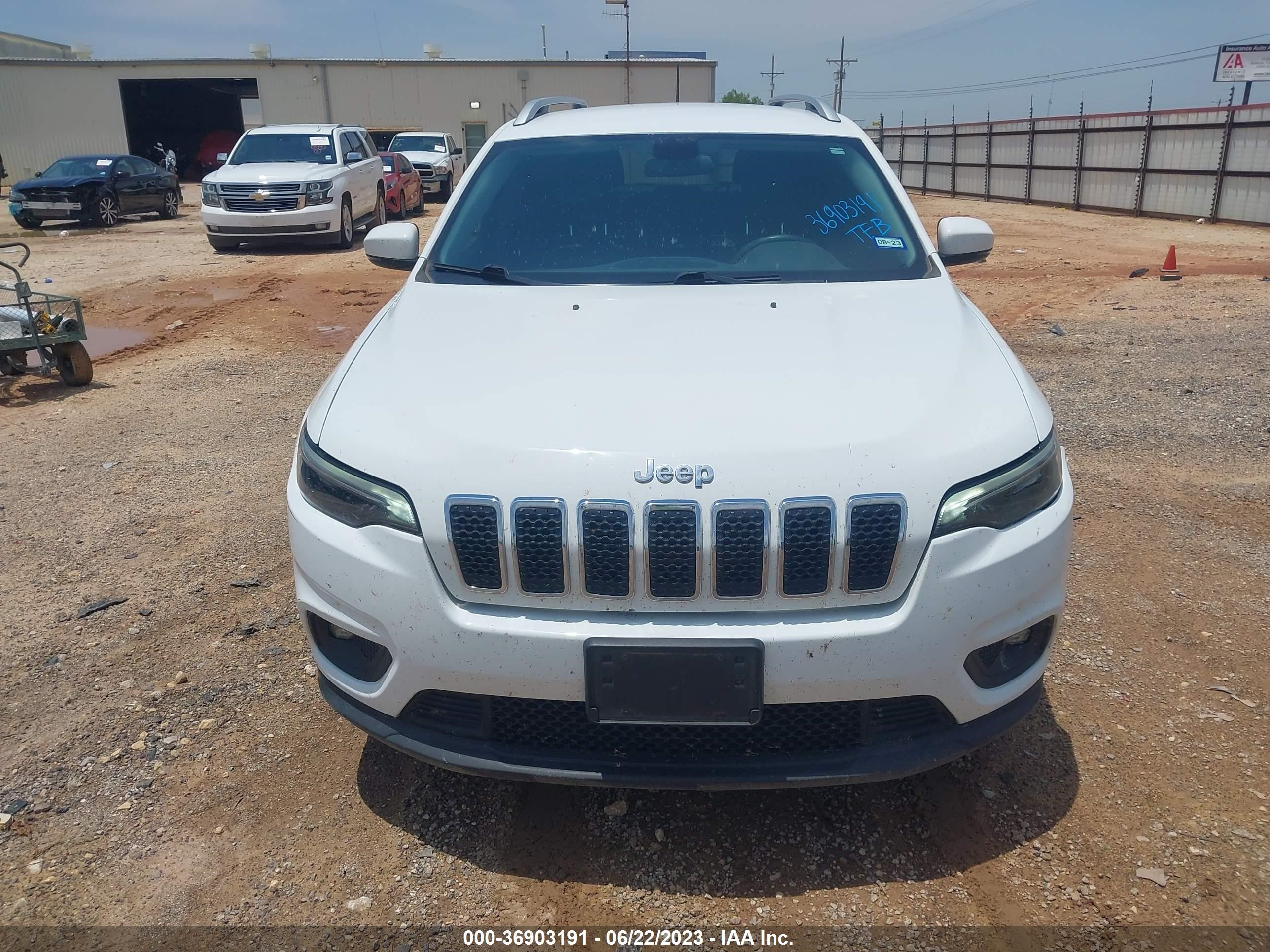 Photo 11 VIN: 1C4PJLLB9KD428588 - JEEP CHEROKEE 