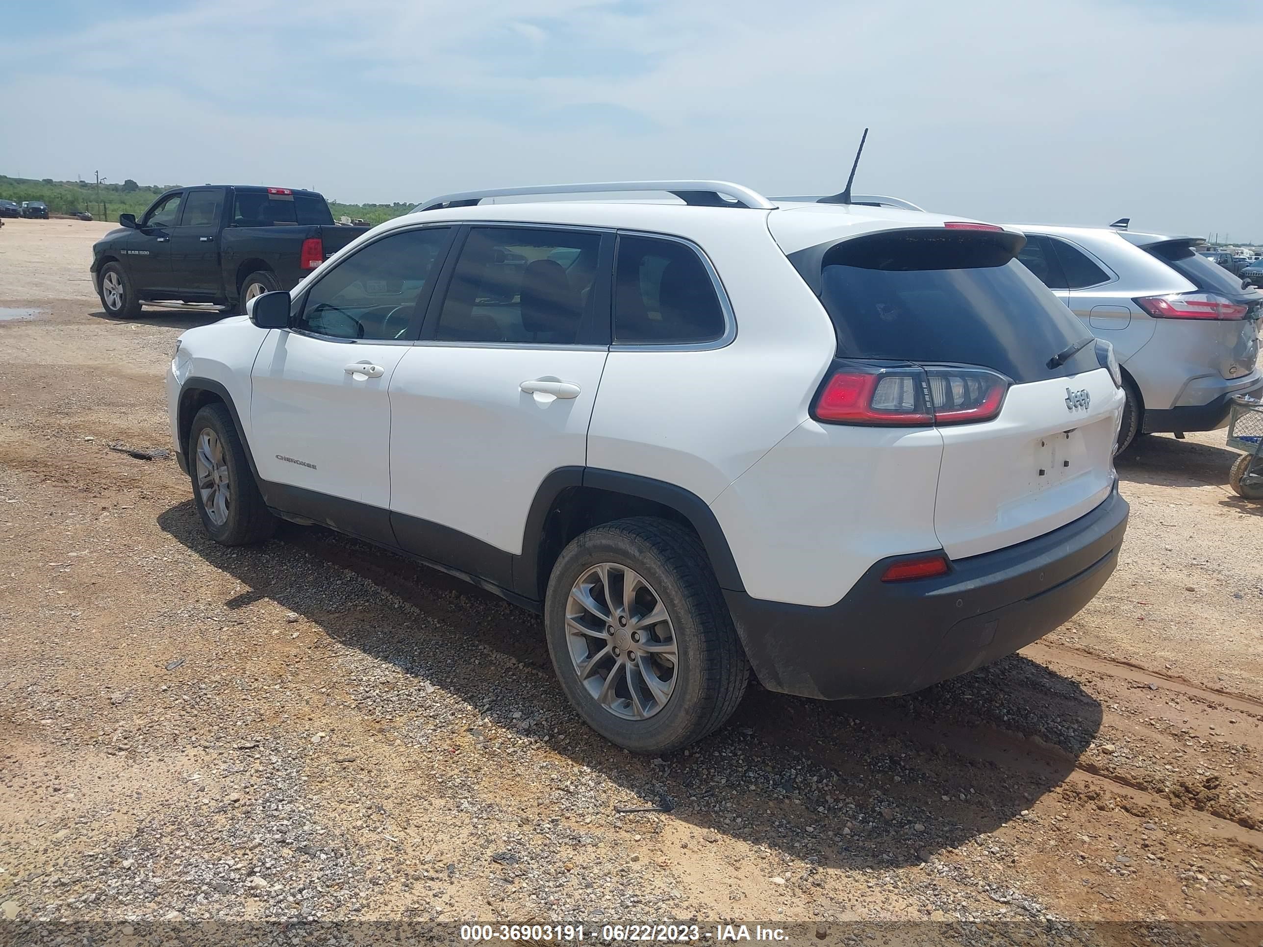 Photo 2 VIN: 1C4PJLLB9KD428588 - JEEP CHEROKEE 