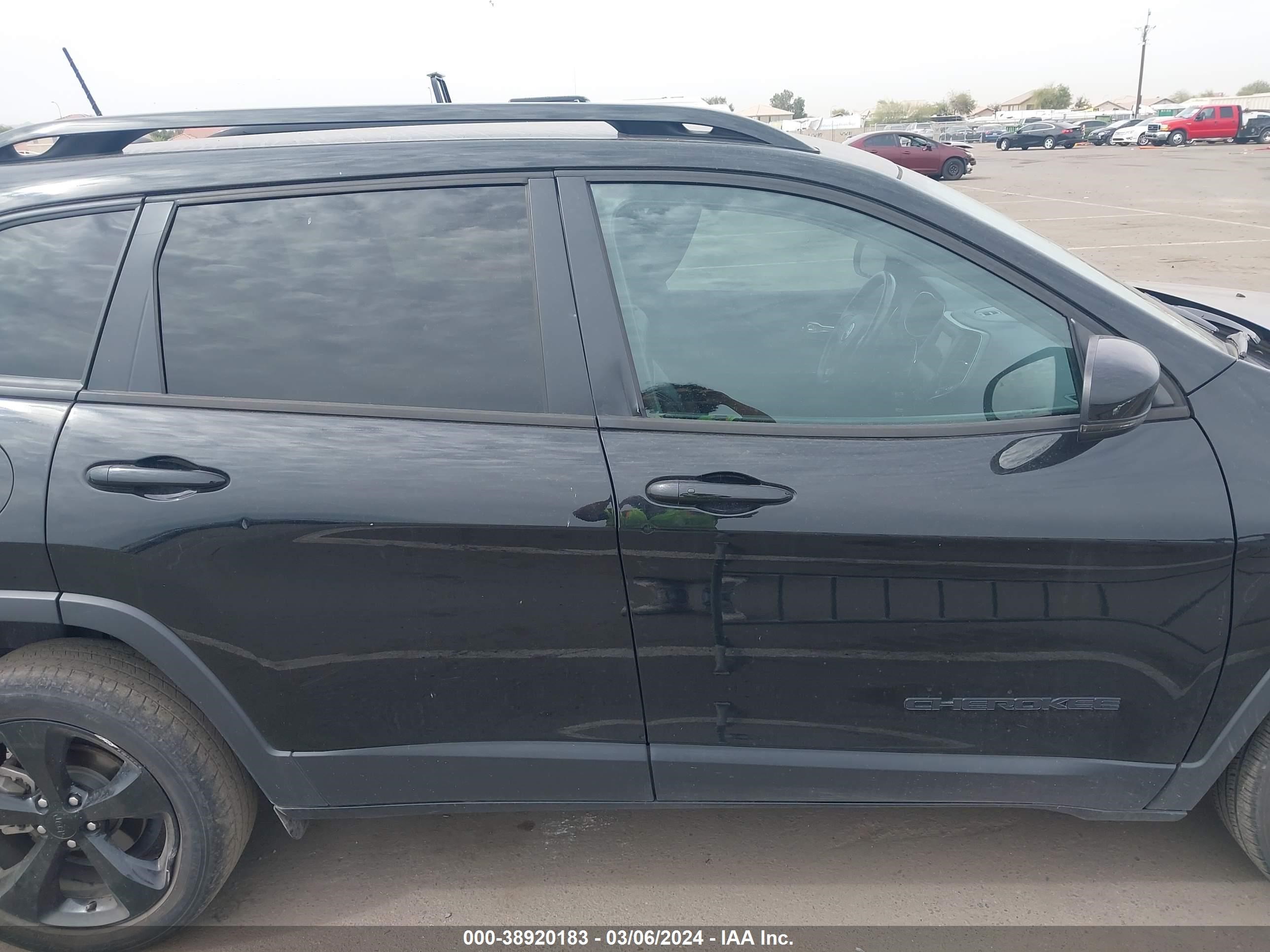 Photo 12 VIN: 1C4PJLLB9MD204420 - JEEP CHEROKEE 