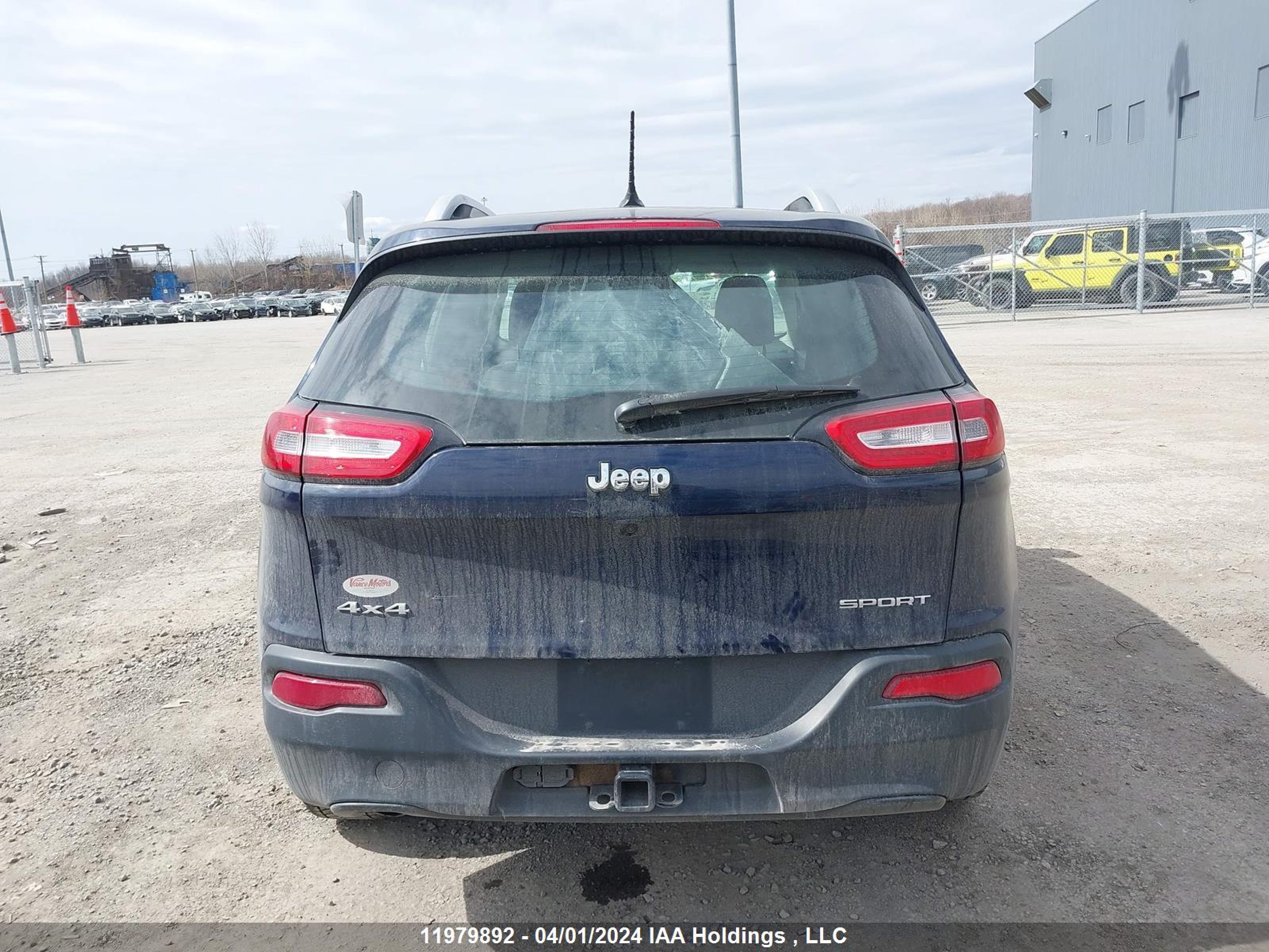 Photo 16 VIN: 1C4PJMAB0GW200046 - JEEP CHEROKEE 