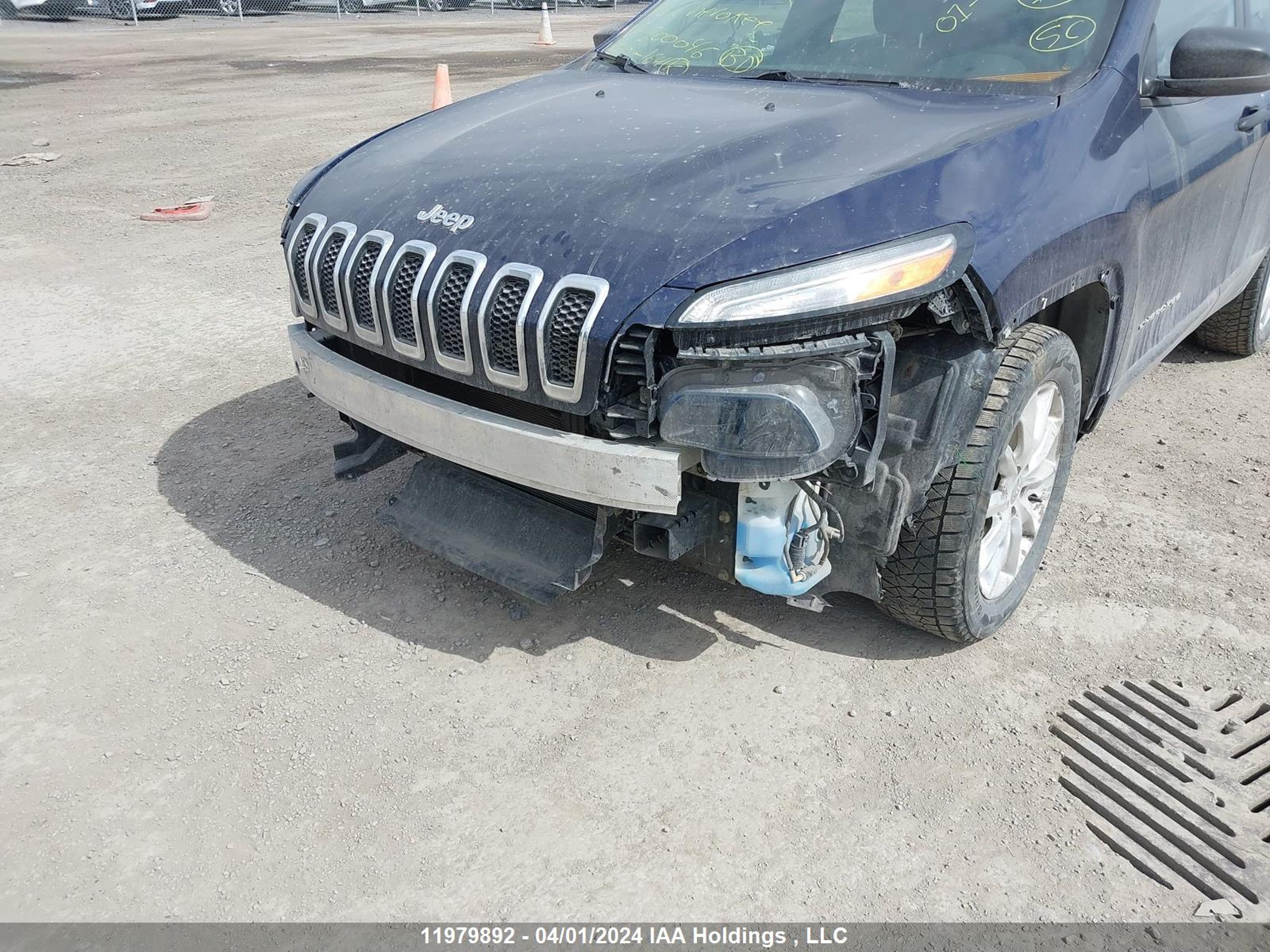 Photo 5 VIN: 1C4PJMAB0GW200046 - JEEP CHEROKEE 