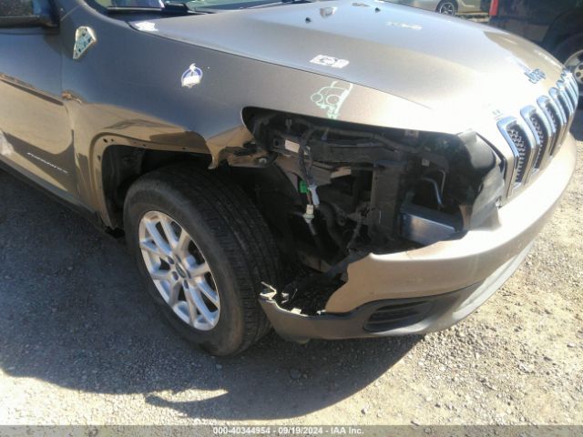 Photo 5 VIN: 1C4PJMAB0GW250977 - JEEP CHEROKEE 