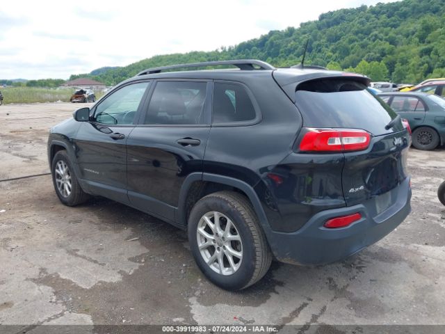 Photo 2 VIN: 1C4PJMAB1GW204512 - JEEP CHEROKEE 